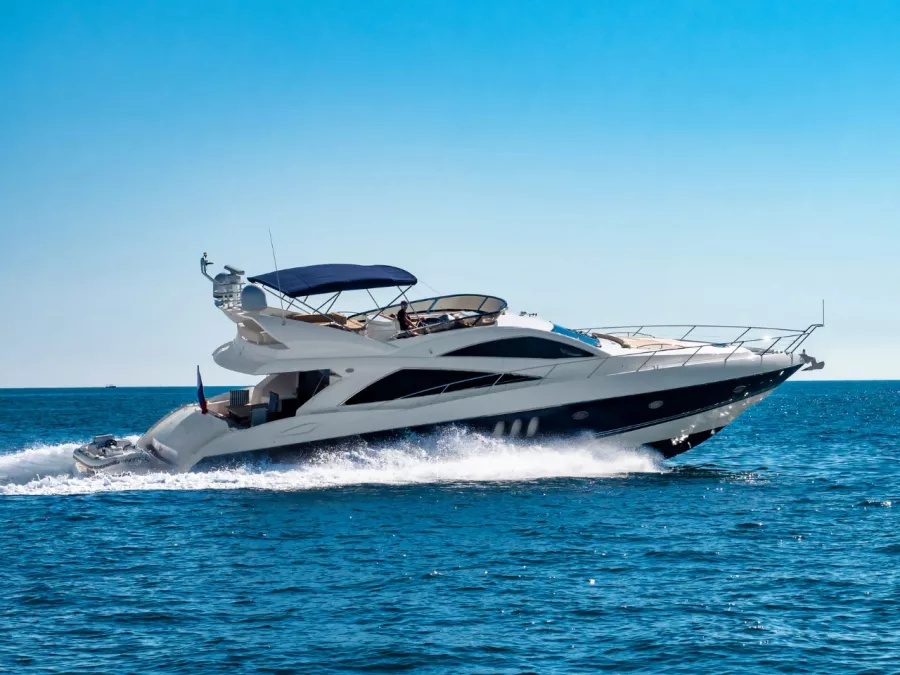 Аренда Яхты Sunseeker 66 Manhattan в Сочи: Аренда Яхты, Прогулки на Яхте, Свадьба на Яхте, Корпоратив, Рыбалка на Яхте, Яхта для фотосессии,