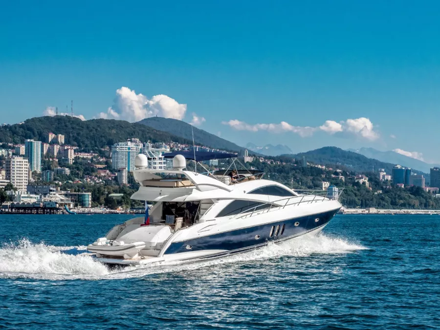 Аренда Яхты Sunseeker 66 Manhattan в Сочи: Аренда Яхты, Прогулки на Яхте, Свадьба на Яхте, Корпоратив, Рыбалка на Яхте, Яхта для фотосессии,