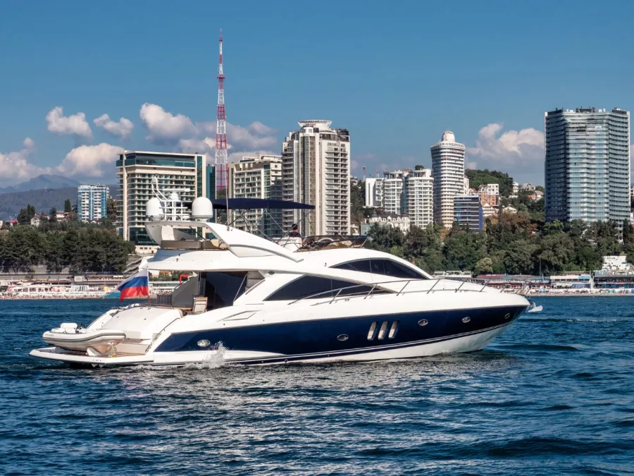 Аренда Яхты Sunseeker 66 Manhattan в Сочи: Аренда Яхты, Прогулки на Яхте, Свадьба на Яхте, Корпоратив, Рыбалка на Яхте, Яхта для фотосессии,
