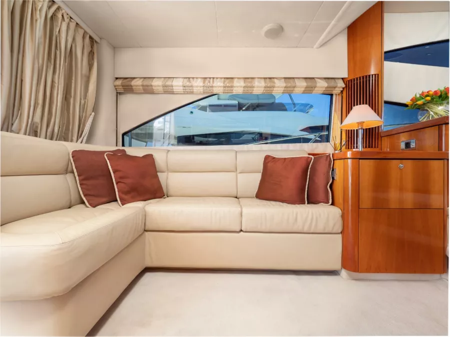 Аренда Яхты Sunseeker 66 Manhattan в Сочи: Аренда Яхты, Прогулки на Яхте, Свадьба на Яхте, Корпоратив, Рыбалка на Яхте, Яхта для фотосессии,