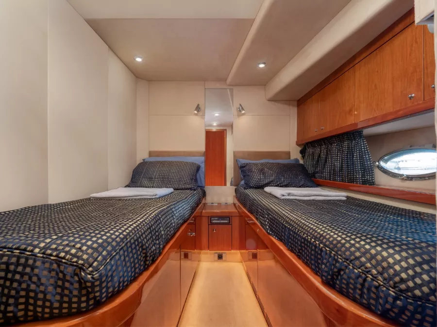 Аренда Яхты Sunseeker 66 Manhattan в Сочи: Аренда Яхты, Прогулки на Яхте, Свадьба на Яхте, Корпоратив, Рыбалка на Яхте, Яхта для фотосессии,