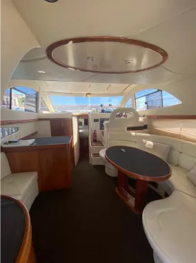 Яхта RODMAN 38 FLY