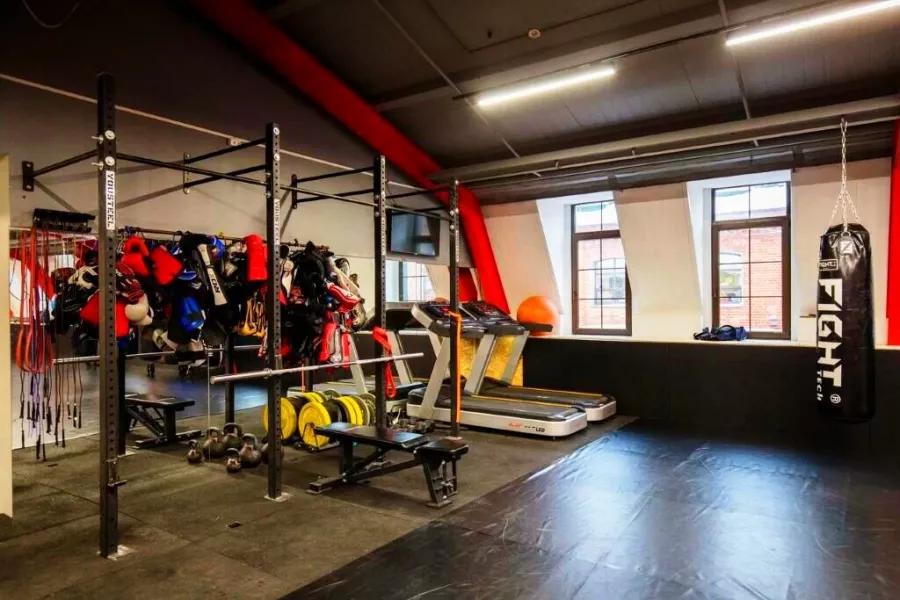 Спортивный клуб Evolve Gym в Москве: Спортивный клуб, Секция бокса, Секция карате, Плавание, Спортивная гимнастика, Кроссфит, Фитнес-клуб,