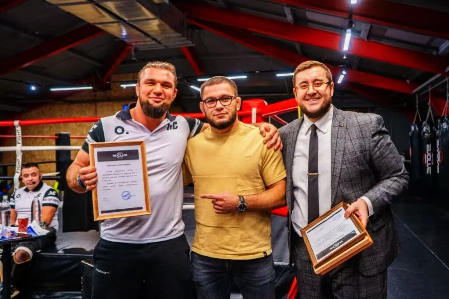 Спортивный клуб Evolve Gym в Москве: Спортивный клуб, Секция бокса, Секция карате, Плавание, Спортивная гимнастика, Кроссфит, Фитнес-клуб,
