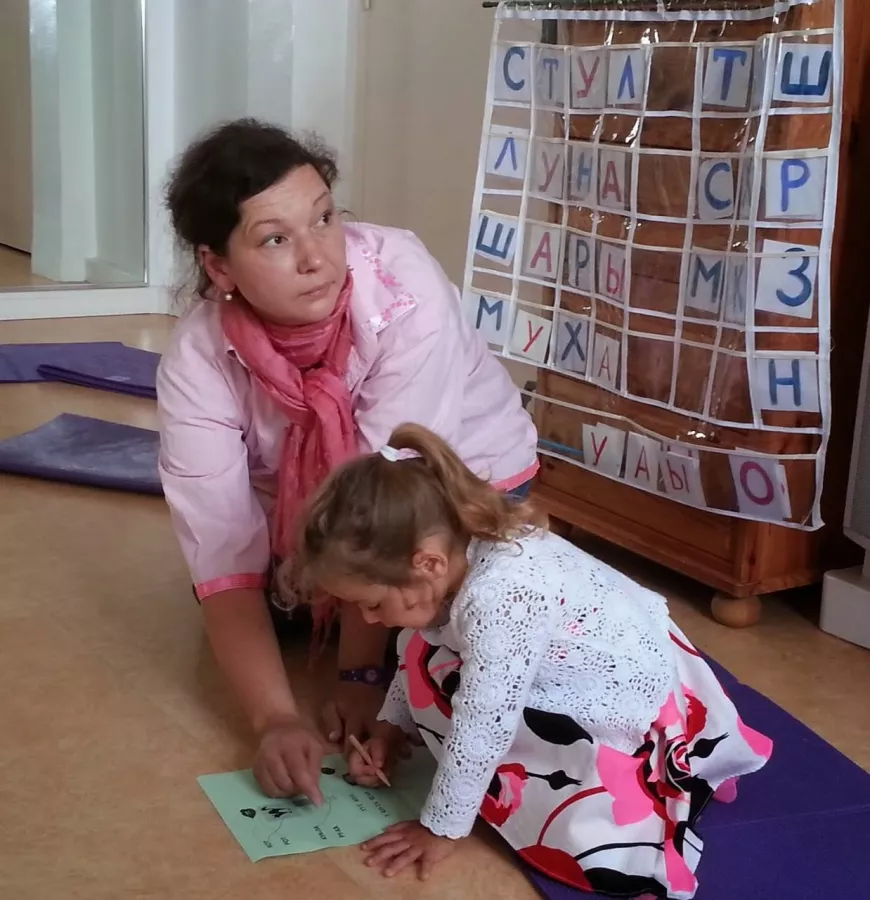 СТУДИЯ ТВОРЧЕСКОГО РАЗВИТИЯ СЮРПРИЗ в Париже: Дополнительное образование, Русский язык в Париже, Русский язык с мамой, Изостудия, Музыкально, Театр, Шахматы, Двуязычие,