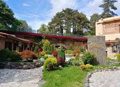 Ресторан Bagineti Bar and Grill (ბაგინეთის ბარი და გრილის რესტორანი) в Тбилиси