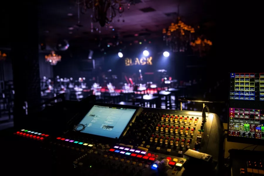 Клуб BLACK Live Antalya в Анталии: Клуб, Ночной клуб, Развлечения, Бар, Танцы,