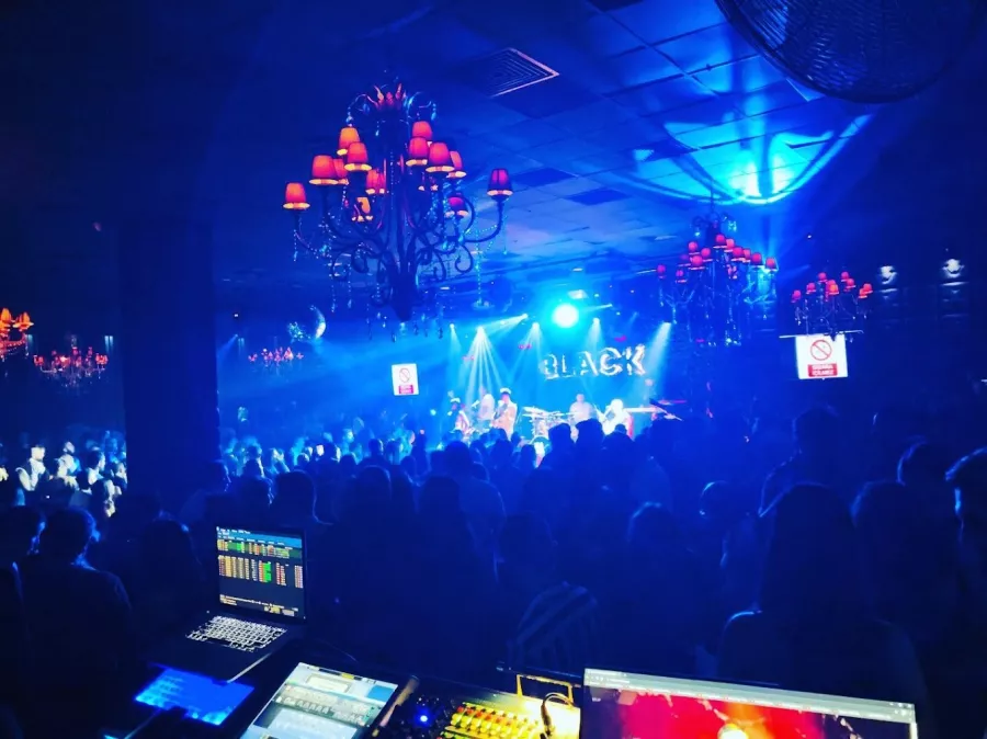 Клуб BLACK Live Antalya в Анталии: Клуб, Ночной клуб, Развлечения, Бар, Танцы,