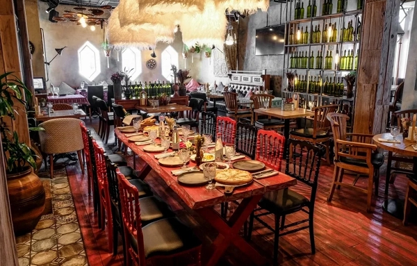 Ресторан грузинской кухни Джани Ресторани в Нижнем Новгороде: Центр, Грузинская кухня, Развлечение, Хинкали, Шашлык, Детское меню, Еда, Ресторан,