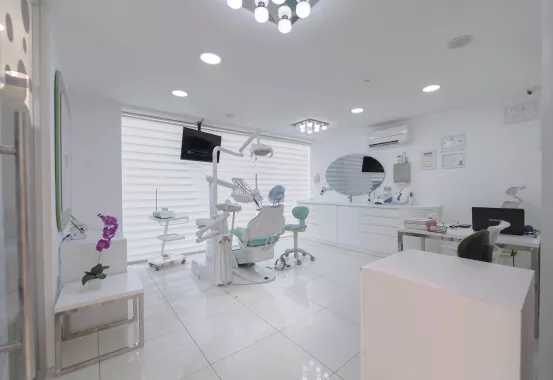 Стоматологическая клиника "DentAntalya (Oral & Dental Health Clinic)"