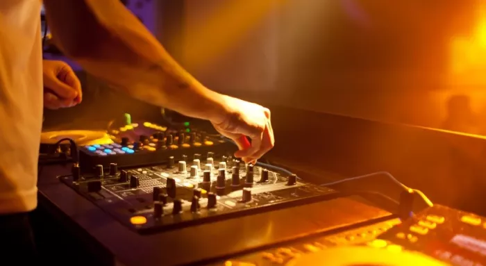 Клуб Тюдоровская Арена  в  Анталии