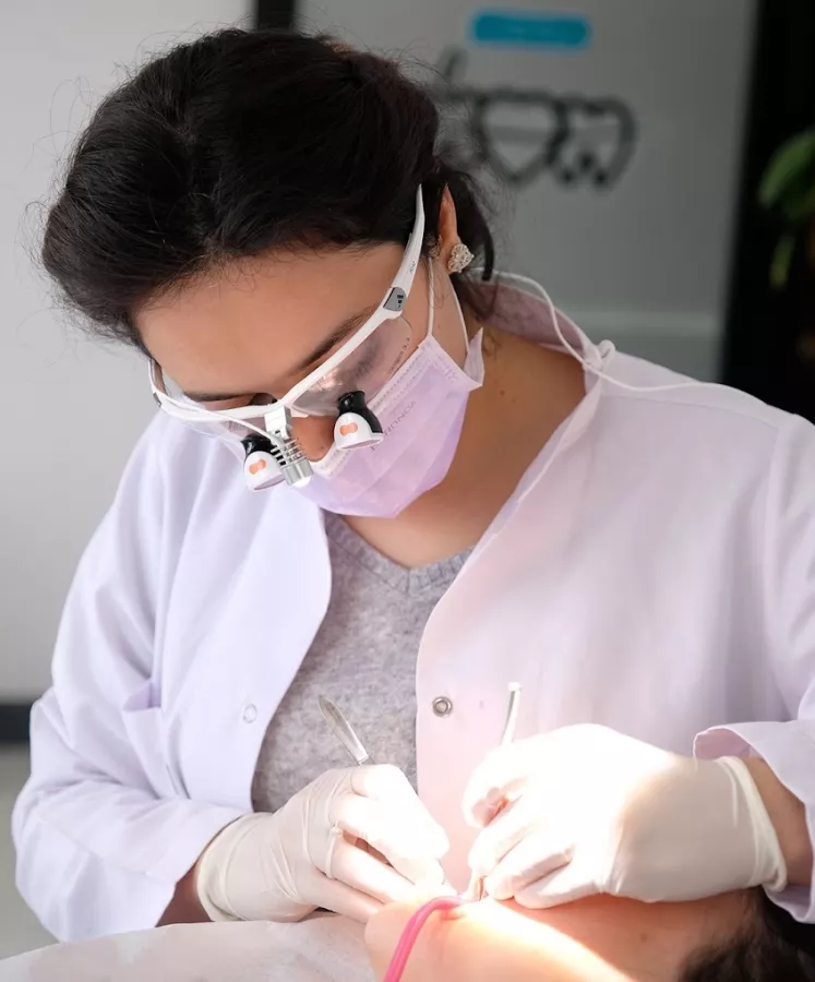 Стоматологическая клиника Antalya Dent Smile в Анталии: Зубы, Лечение зубов,