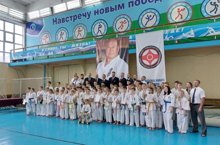 Секция каратэ Академия киокусинкай Приморского края в Владивостоке: Спортивный клуб, Секция,