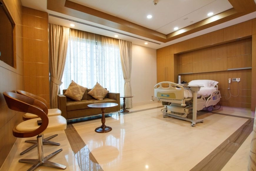 Медицинский центр Mediclinic в Дубаи: Врач, Клиника, Медицина, Профилактика, Лечение, Диагностика, Здоровье,