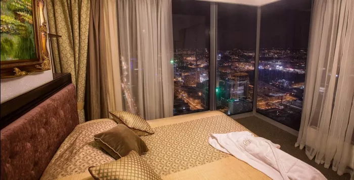Отель Высоцкий 5* в  : Конференц-зал, Ресторан, Отель, Апартаменты, Жилье, 