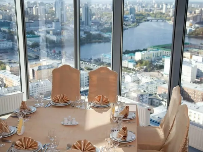 Отель Высоцкий 5* в  : Конференц-зал, Ресторан, Отель, Апартаменты, Жилье, 