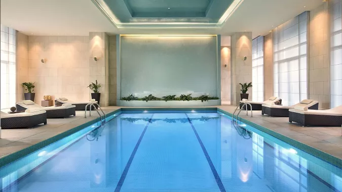 Отель "The Ritz-Carlton Executive Residences" 5*