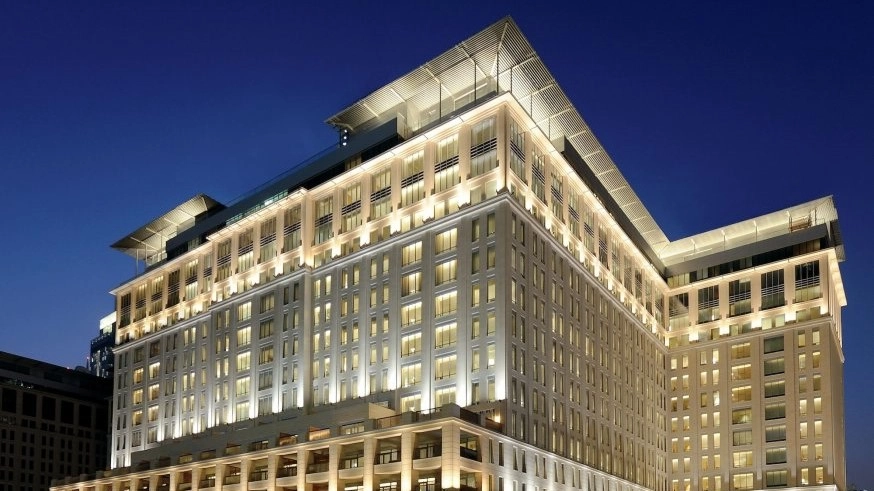 Отель The Ritz-Carlton Executive Residences 5* в Дубаи: Отель, Номера, Бассейн, СПА-центр, Фитнес-центр, Конференц-залы, Бизнес-центр, Рестораны, Шведский стол,