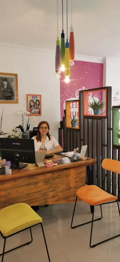 Стоматолог Diş Hekimi Işılay Dursun в Анталии: Зубы, Лечение зубов,