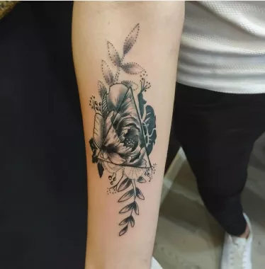 Тату-салон "royal tattoo studio"