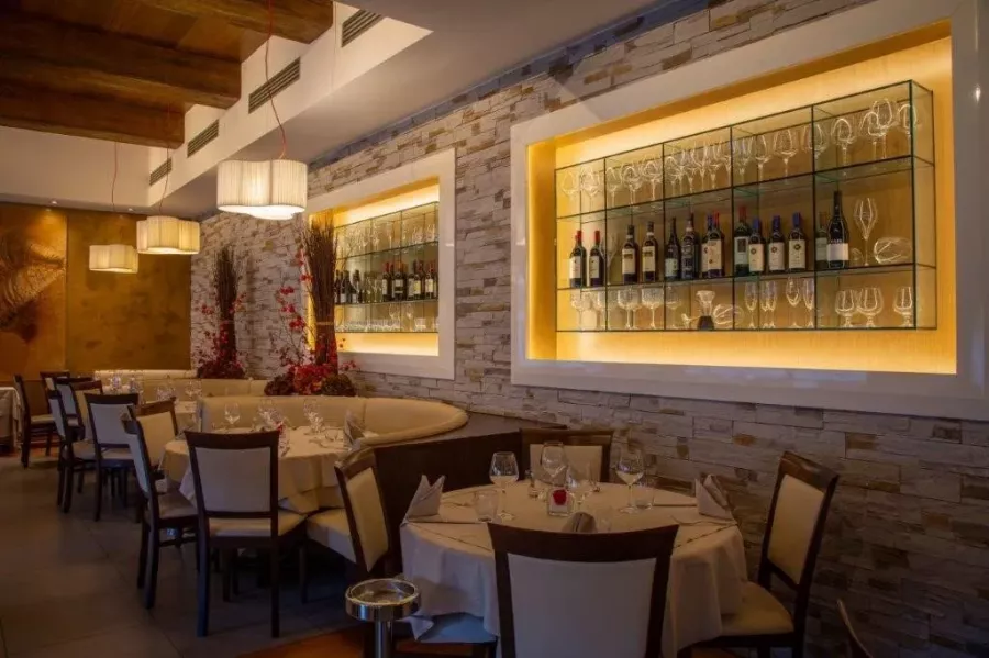 РесторанRistorante Terraferma в Милане: Рыбный ресторан , Свежая рыба , Сырая рыба , Подлинная еда , Фирменные блюда , Современный ресторан ,