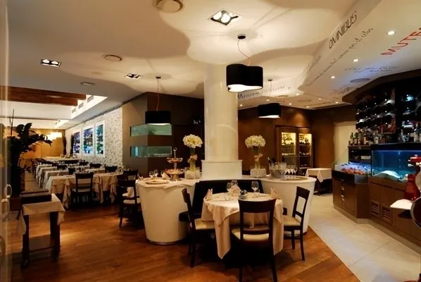 РесторанRistorante Terraferma в Милане: Рыбный ресторан , Свежая рыба , Сырая рыба , Подлинная еда , Фирменные блюда , Современный ресторан ,