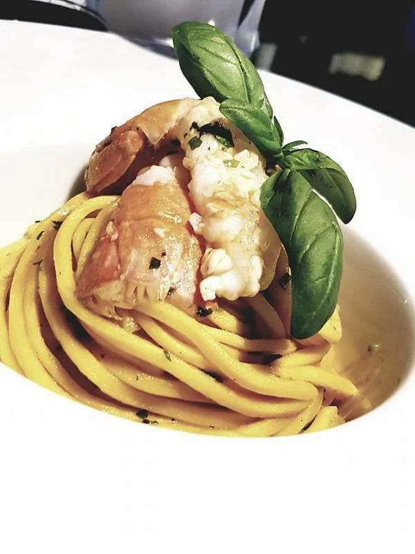 Винный ресторан Cantine Milano в Милане: Винный ресторан , Вино , Уютный ресторан, Блюда к вину , Высокая кухня , Винный магазин , Средиземноморская еда ,