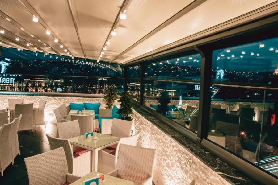 Отель River Side (მდინარე მხარეს სასტუმრო) в Тбилиси: Отель, Чилим, Четыре Звезды, На Свежем Воздухе,