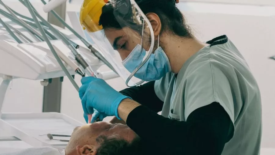 Стоматологическая клиника MakiDent Dental Clinic - Maki Dent Ağız ve Diş Sağlığı Polikliniği в Анталии: Стоматологическая клиника, Стоматология, Зубы, Лечение зубов,