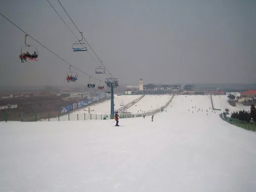 Курорт  «Beijing Nanshan Ski Village»