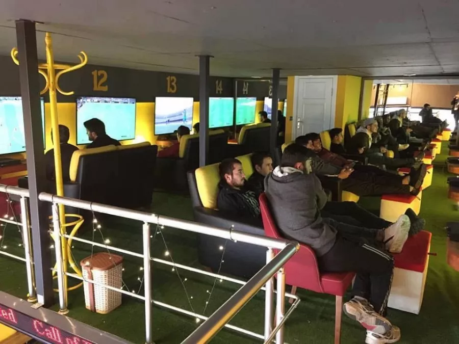 Игровая комната The Gamer Playstation Cafe в Анталии: Бильярд, Отдых,
