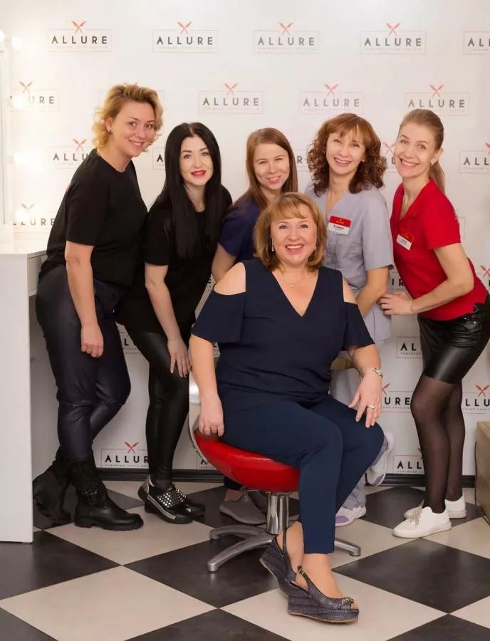 Салон красоты Allure в Владивостоке: Парикмахерская, Ногтевой сервис, Косметология, Спа-салон, Наращивание ресниц, Визаж,