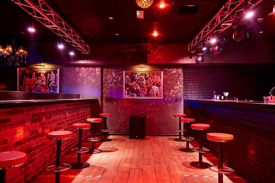 Ночной клуб "Zажигалка"