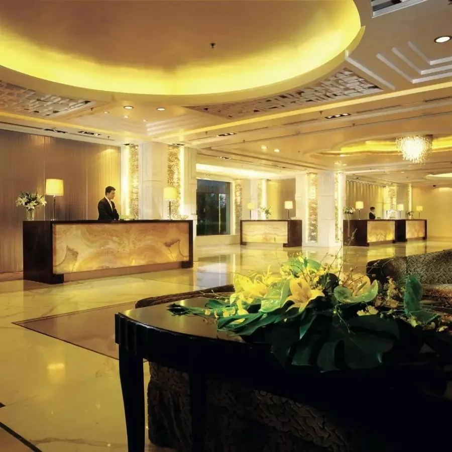 Спа в отеле CHI The Spa at Shangri-La в Пекине: Тренажёрный зал, Бассейн,