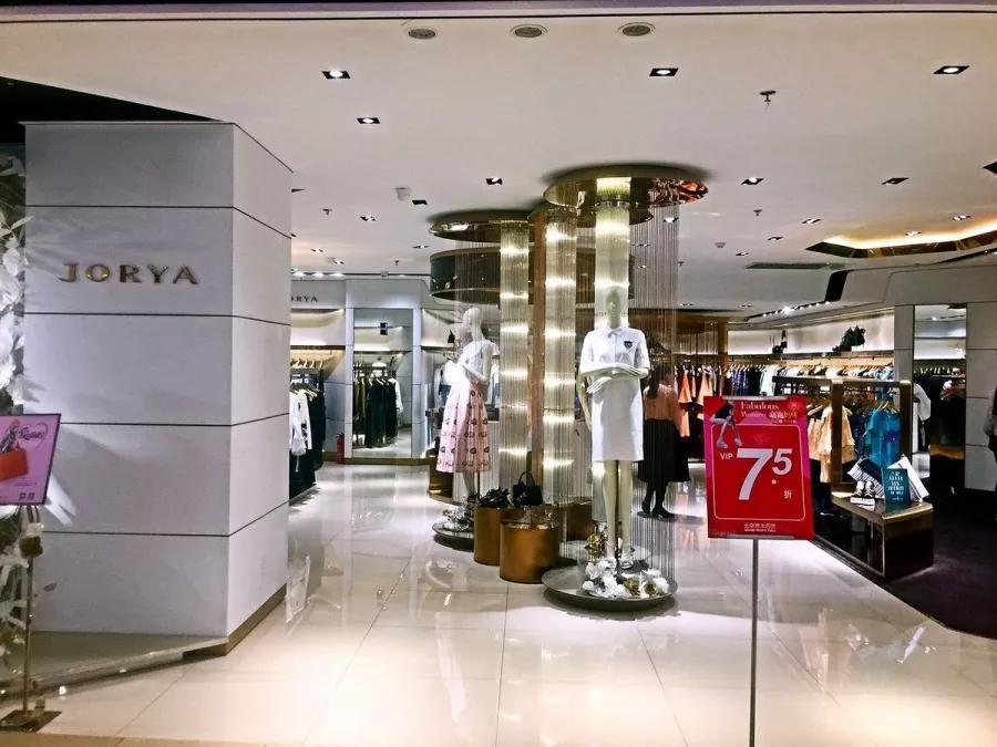 Торговый центр,,GrandPacificMall'' в Пекине: Шоппинг, Кафе, Разное,