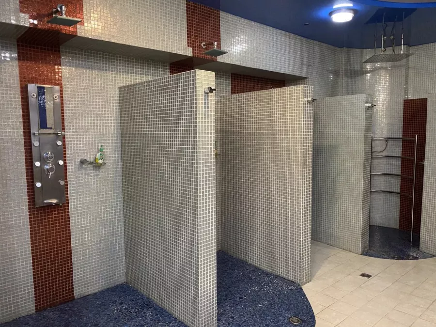 Сауна Aqua в Владивостоке: Комнаты отдыха, Бильярд, Легкий пар, Бассейн,