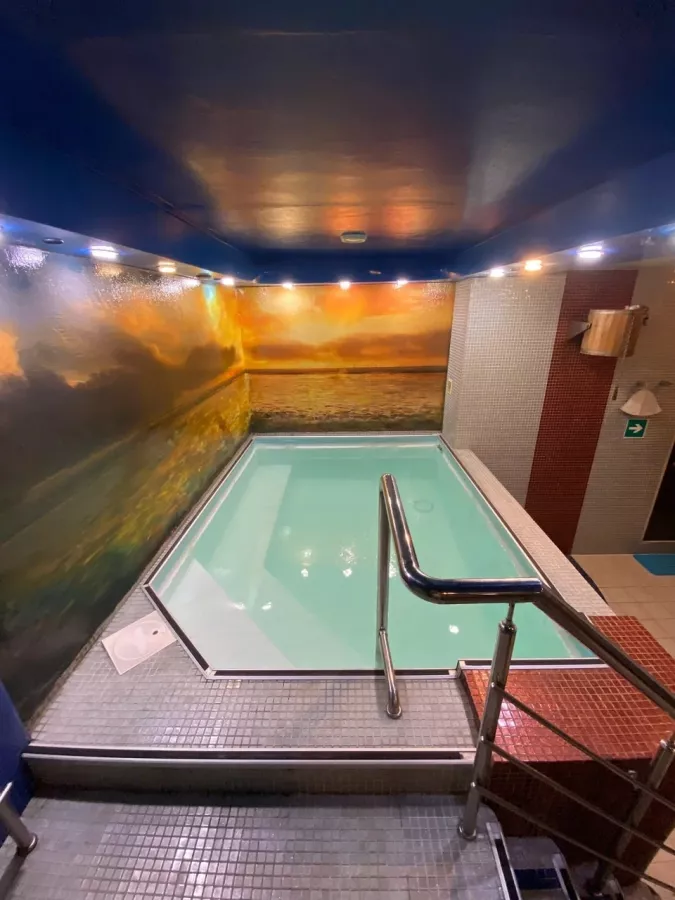 Сауна Aqua в Владивостоке: Комнаты отдыха, Бильярд, Легкий пар, Бассейн,