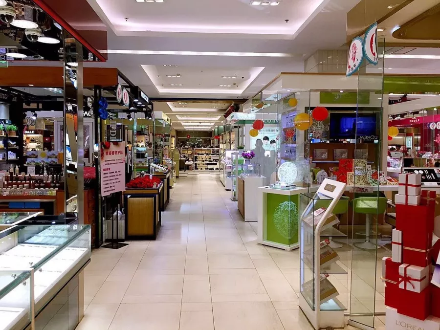 Торговый центр,,Hualian Commercial Building (Wudaokou)’’ в Пекине: Шоппинг, Кафе,