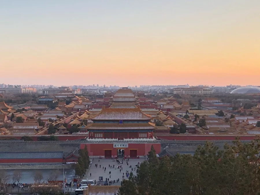 Парк Цзиншань в Пекине: Парк, Достопримечательность , Отдых,