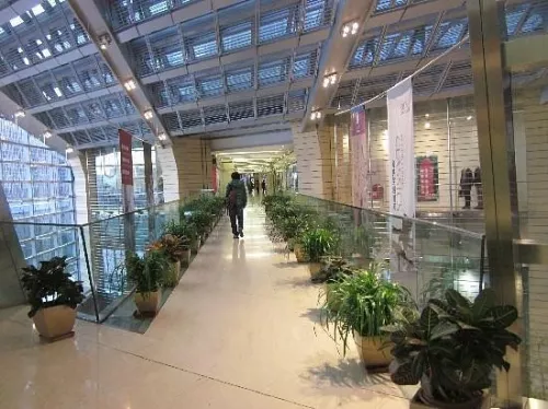 Торговый центр,,Huamao Place'' в Пекине