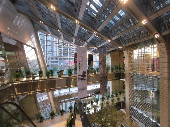 Торговый центр,,Huamao Place'' в Пекине: Шоппинг, Кафе,