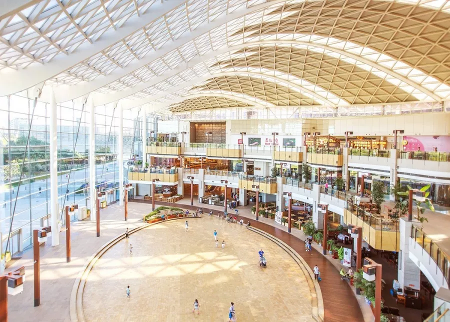 Торговый центр INDIGO в Пекине: Магазины, Кафе, Кинотеатр, Зимний сад,