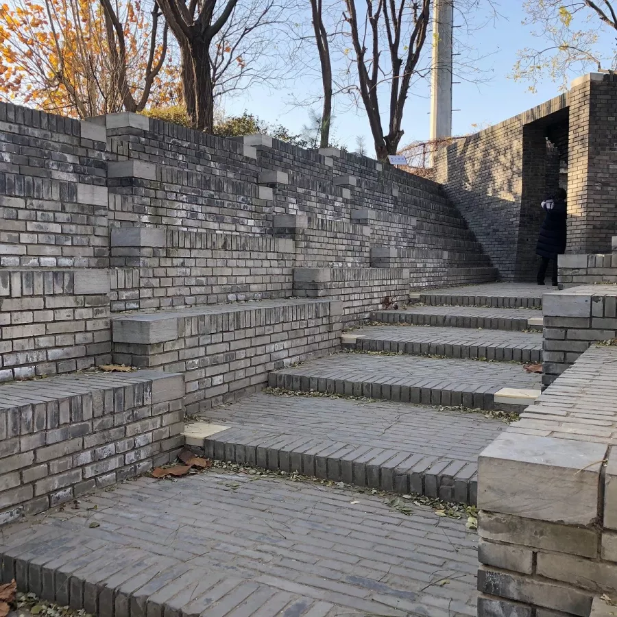 Музей Red Brick Art Museum в Пекине: Музей, Художник,