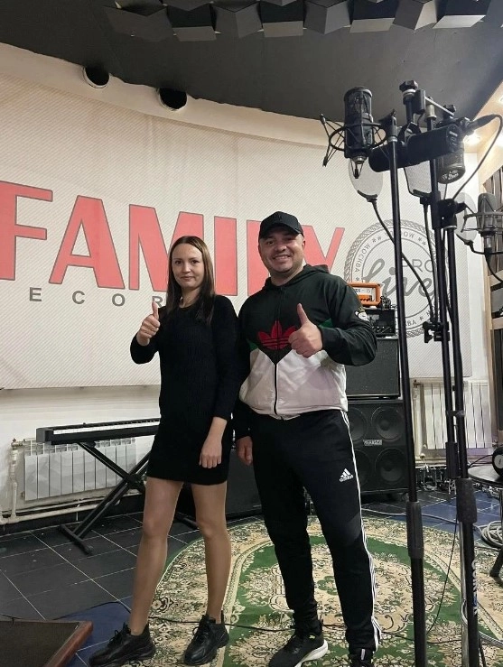 Студия звукозаписи Pro-Live FAMILY RECORDS в Ейске: Запись, Инструмента, Вокал, Звукорежиссер ,