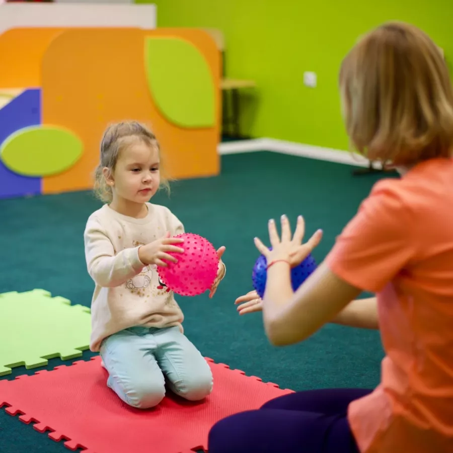 Лицензированный Детский Центр Развития KINDEROO в Ейске: Для детей, Обучение, Логопед, Репетитор, Психолог, Английский язык,