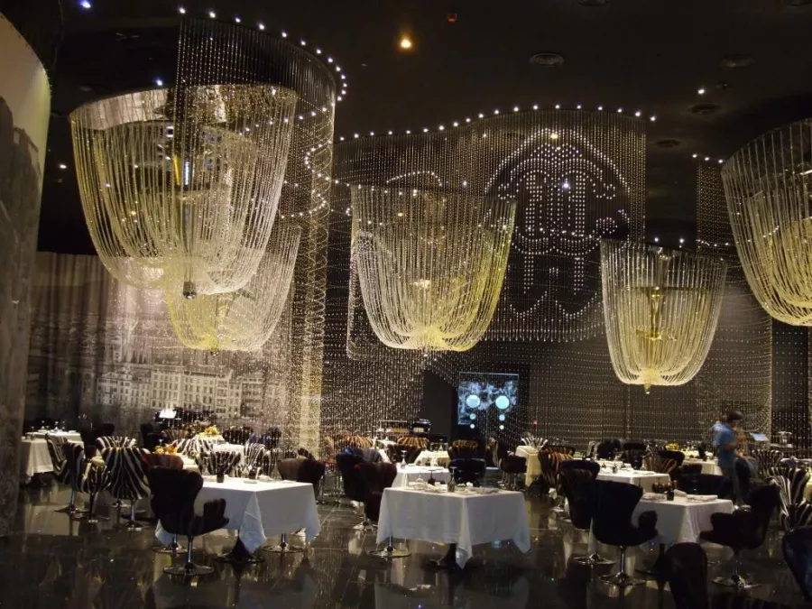 Ночной клуб Cavalli Club в Дубаи: Дискотека, Красиво, Бар, Ресторан, Музыкально, Танцпол, Танцы, Вкусно, Ночной клуб,