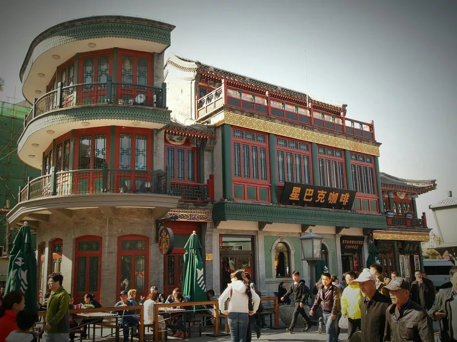 Торговая площадь Qianmen Main Street Mall в Пекине: Магазины, Сувениры, Стрит фуд,