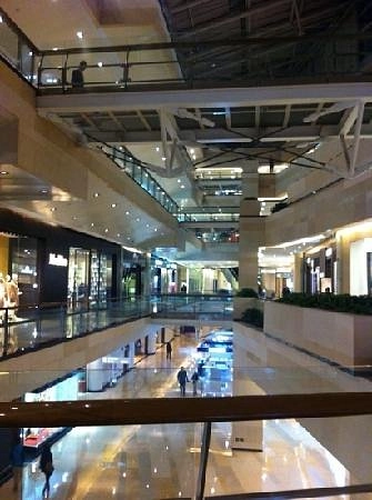 Торговый центр,,Seasons Place'' в Пекине: Шоппинг, Кафе,