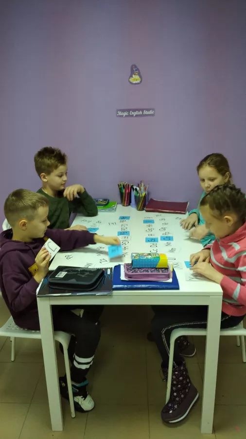 Языковые курсы MAGIC ENGLISH STUDIO в Ейске: Английский язык, Для детей, Для взрослых, Игровая форма, Летний английский лагерь,
