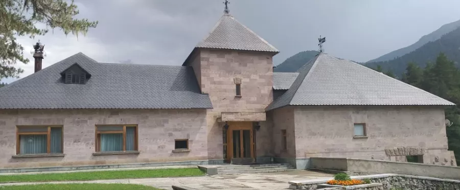 Достопримечательность Резиденция Горбачева в Архызе: История, Музей, Отдых,